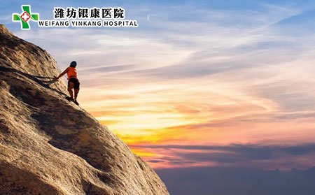 什么因素導致的濕疹?胸部濕疹應該怎么護理?
